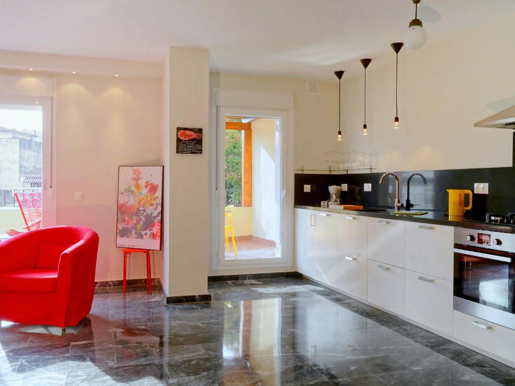 Kuchyňa alebo kuchynka v ubytovaní Apartment Plaza de las Flores by Interhome