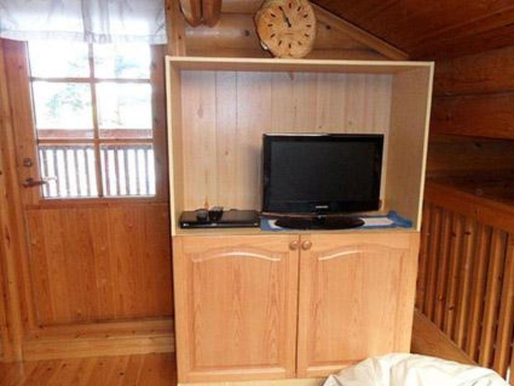 TV a/nebo společenská místnost v ubytování Holiday Home Harakanpesä by Interhome