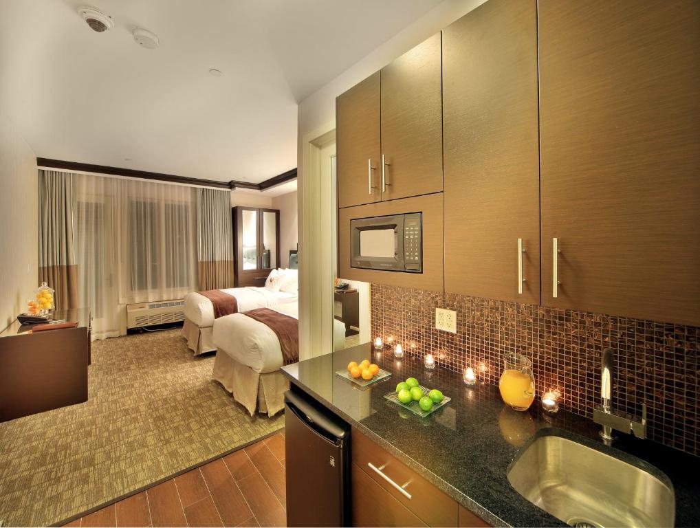 Aura Hotel Brooklyn photo