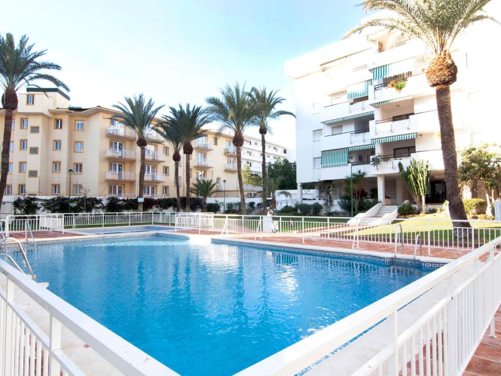 The swimming pool at or close to Apartment Carihuela Playa-2 by Interhome