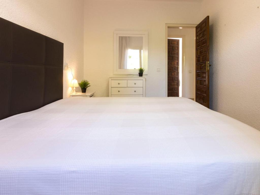 Posteľ alebo postele v izbe v ubytovaní Holiday Home El Dorada Playa by Interhome