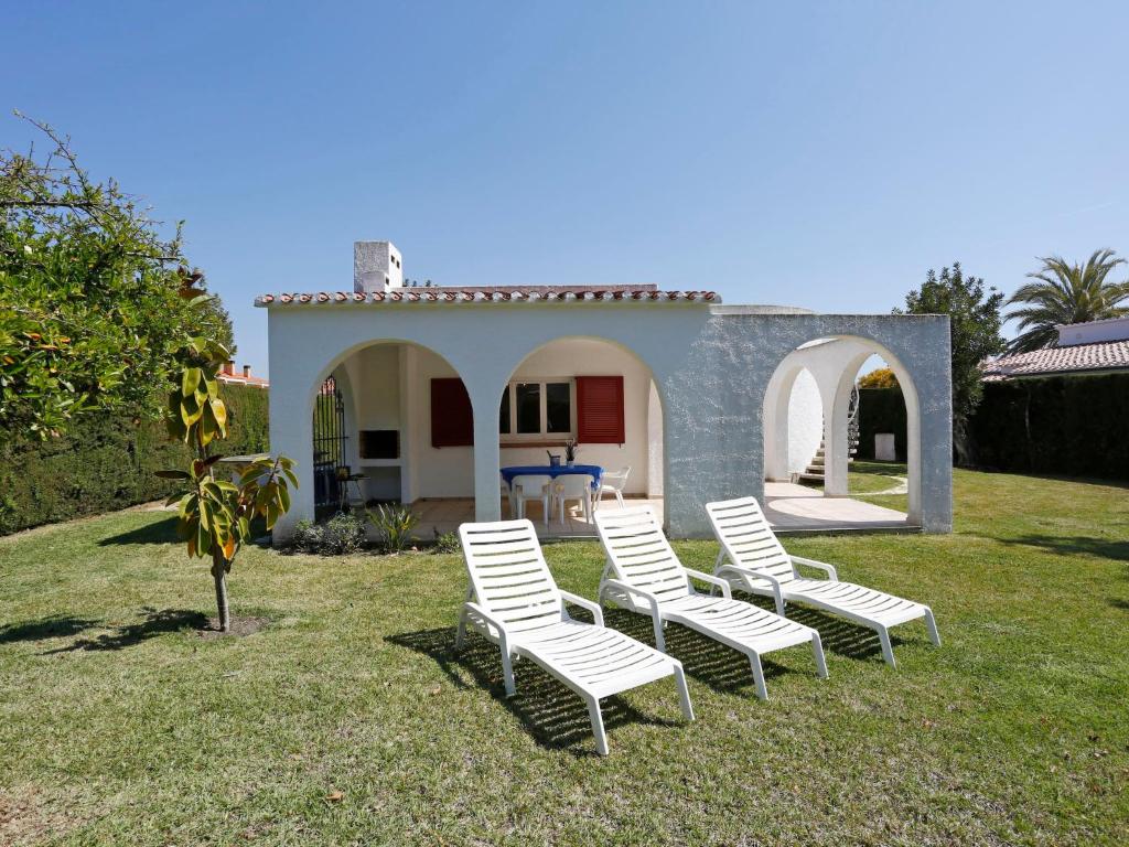 Vonkajšia záhrada v ubytovaní Holiday Home El Dorada Playa by Interhome