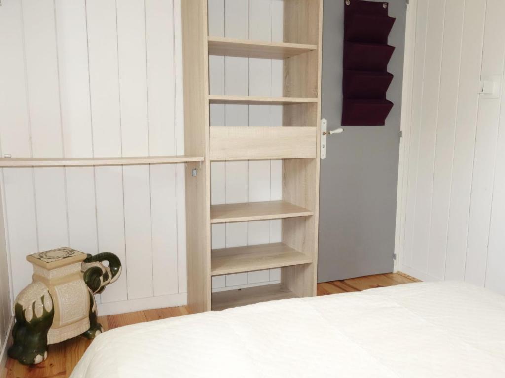 Postel nebo postele na pokoji v ubytování Chalet Le Bois d'Amour by Interhome