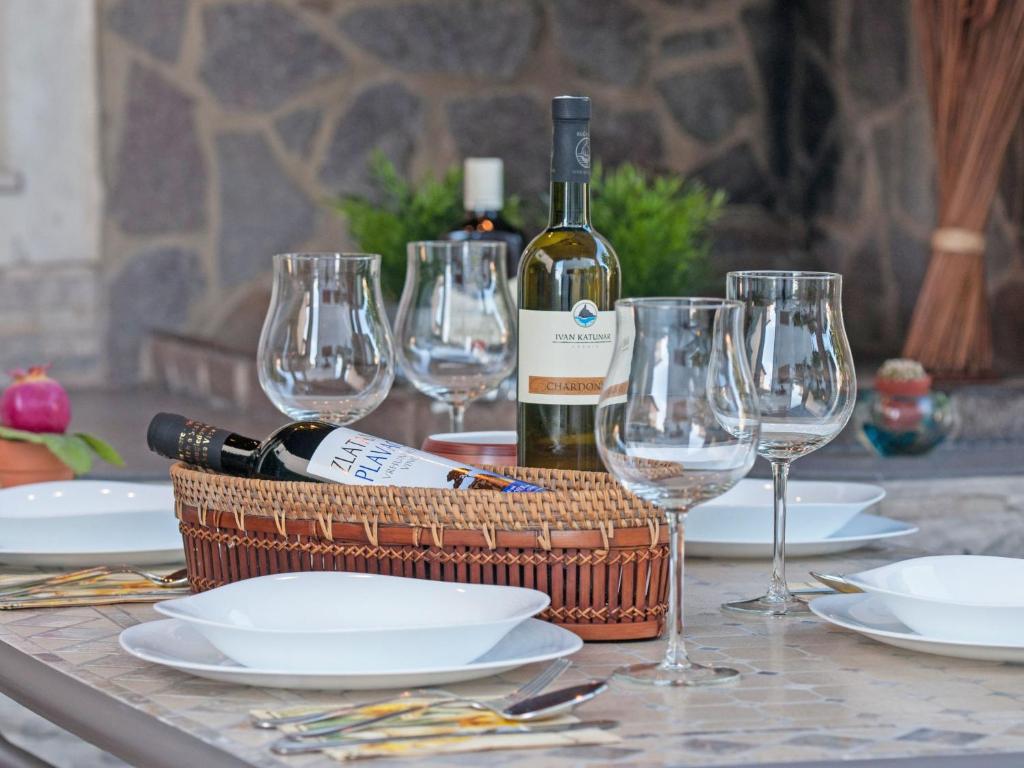 Nápoje v ubytování Holiday Home M by Interhome