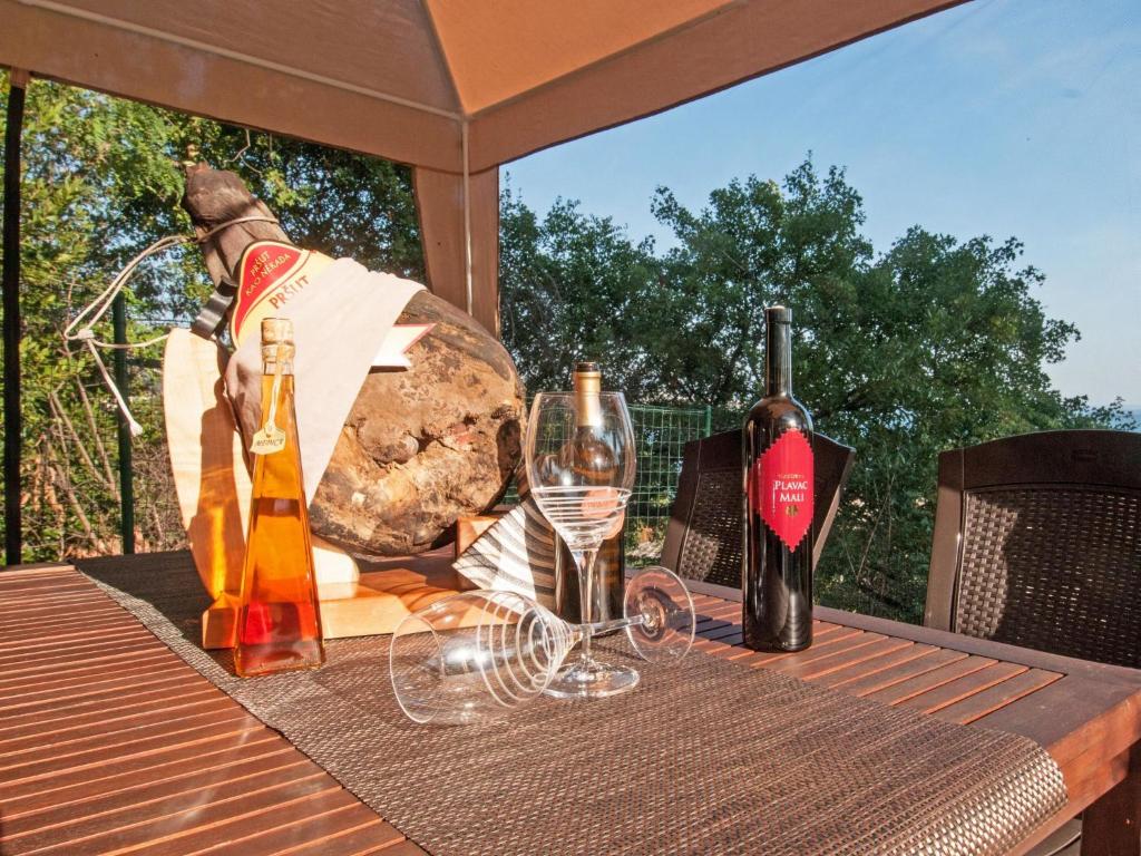 Nápoje v ubytování Holiday Home M by Interhome