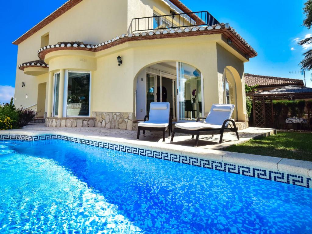 Bazén v ubytovaní Holiday Home Villa Buena Vida by Interhome alebo v jeho blízkosti