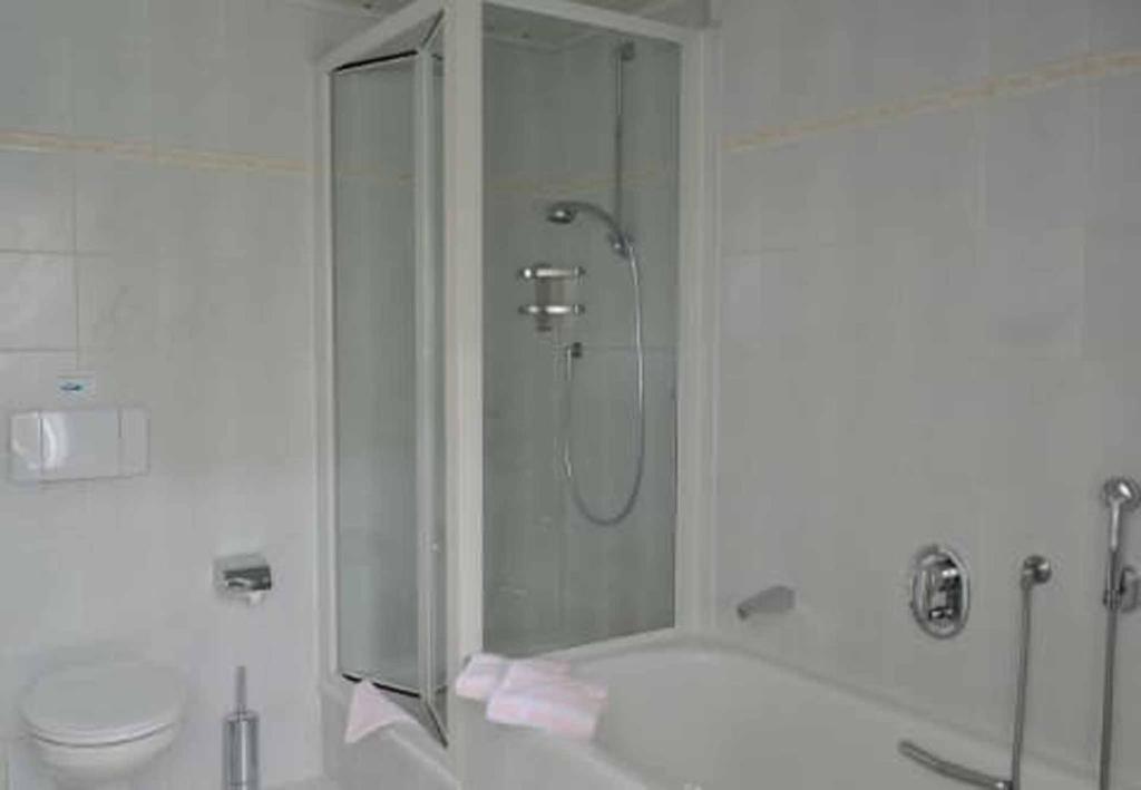 Koupelna v ubytování Hotel Bayerischer Hof