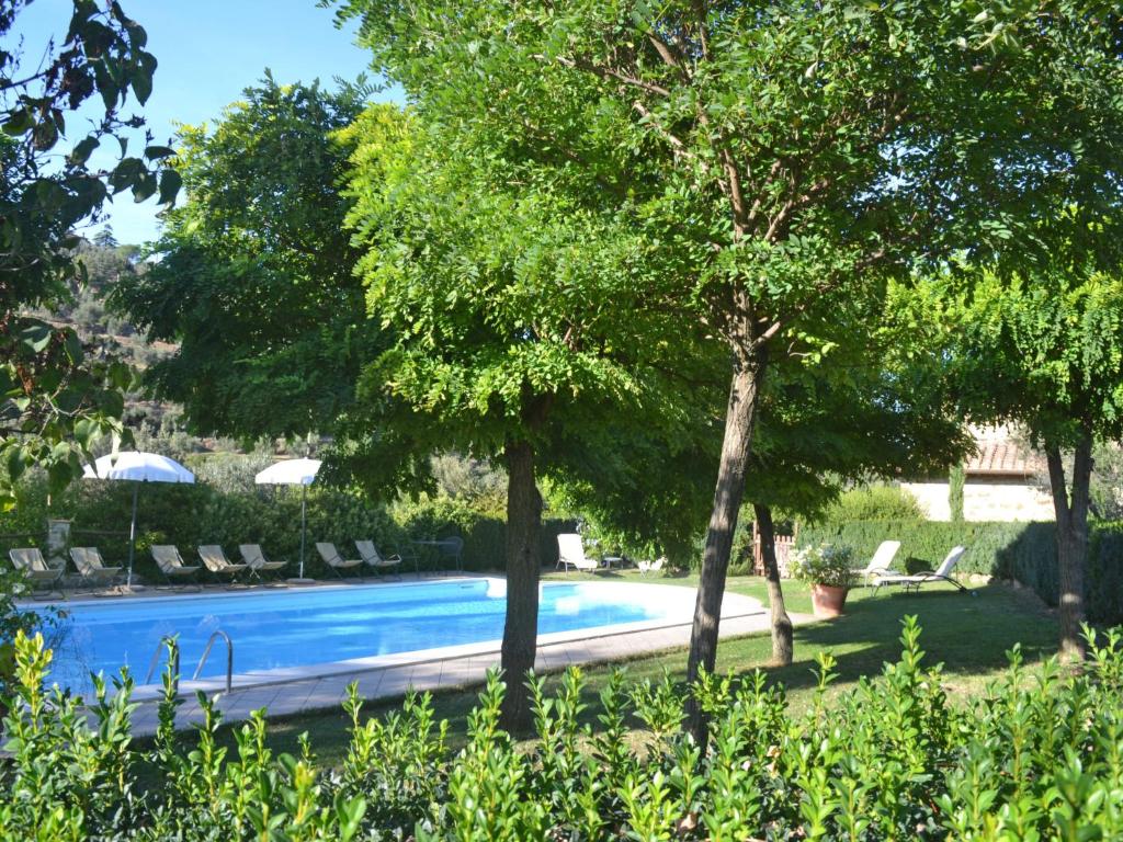 The swimming pool at or close to Holiday Home Montecucco Winery by Interhome