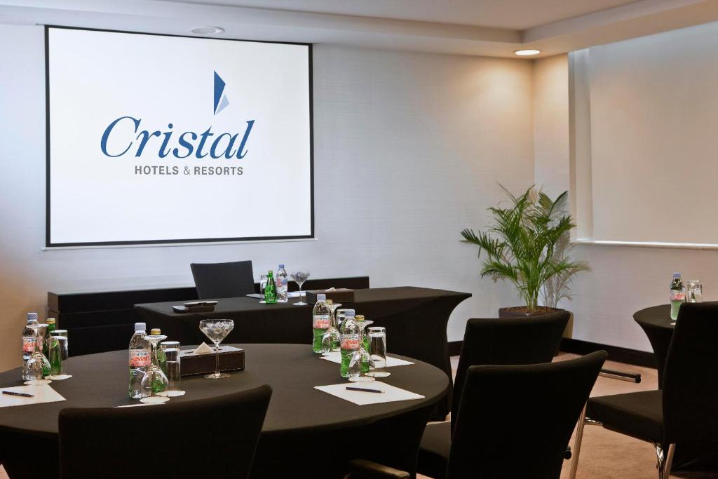 Restaurace v ubytování Cristal Hotel Abu Dhabi