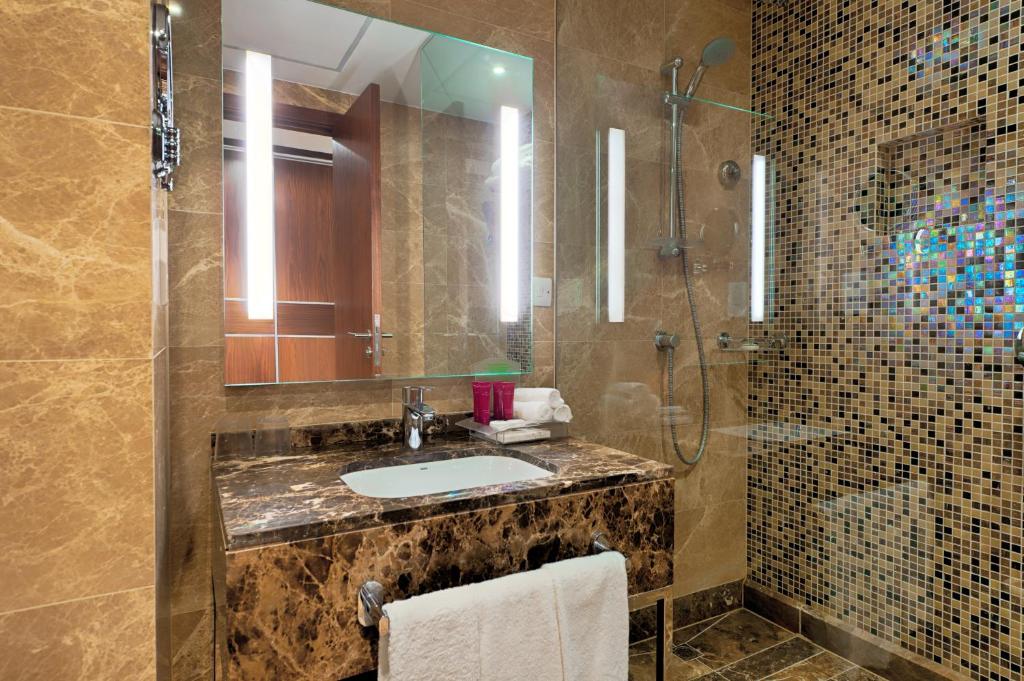 HOLIDAY SUITES AL AZIZIAH