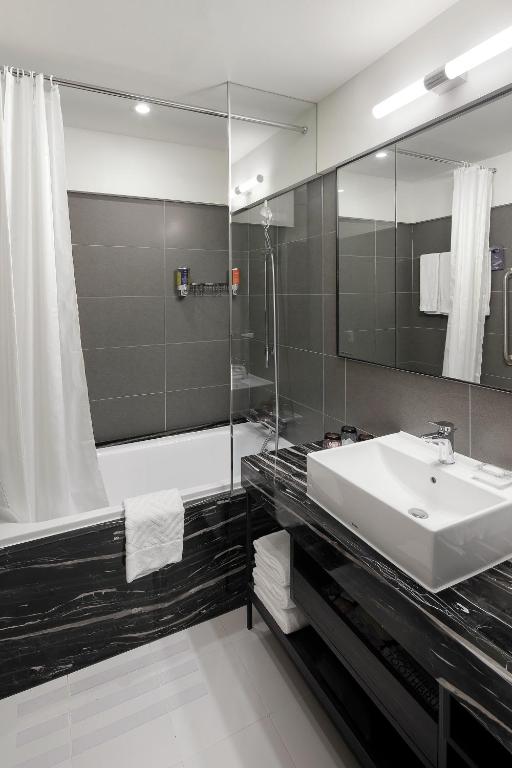 Koupelna v ubytování Jolley Hotel