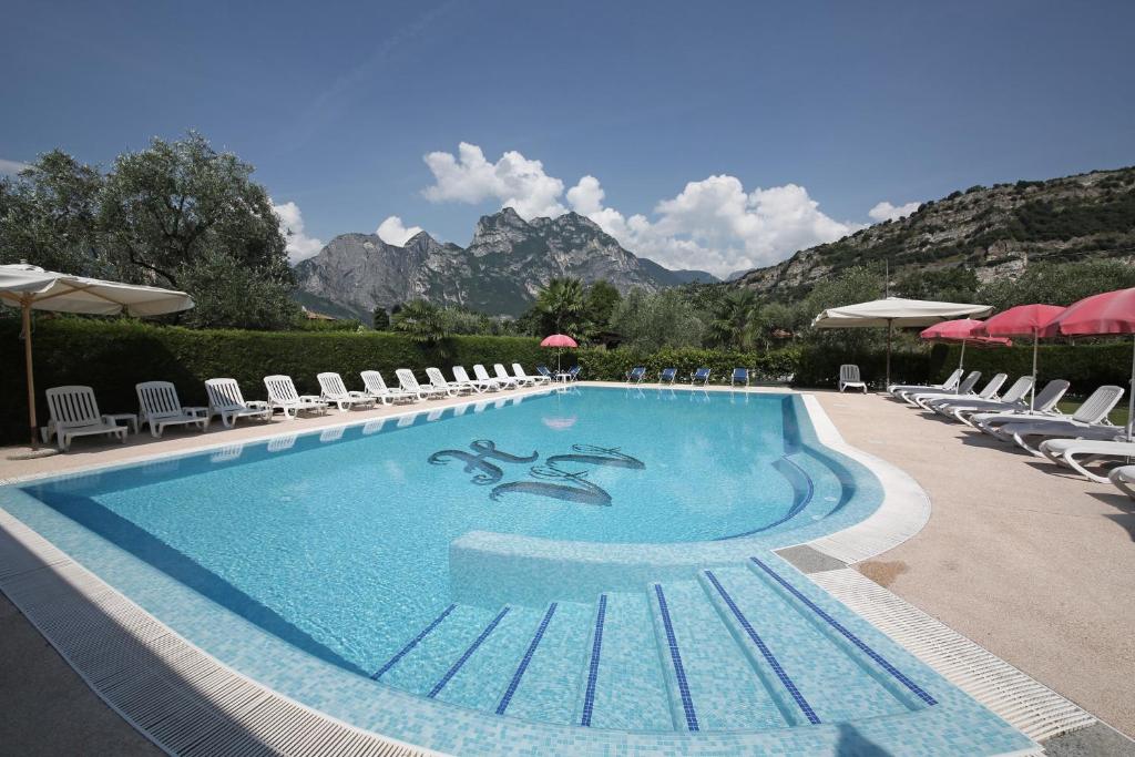Πισίνα στο ή κοντά στο Hotel Villa Verde