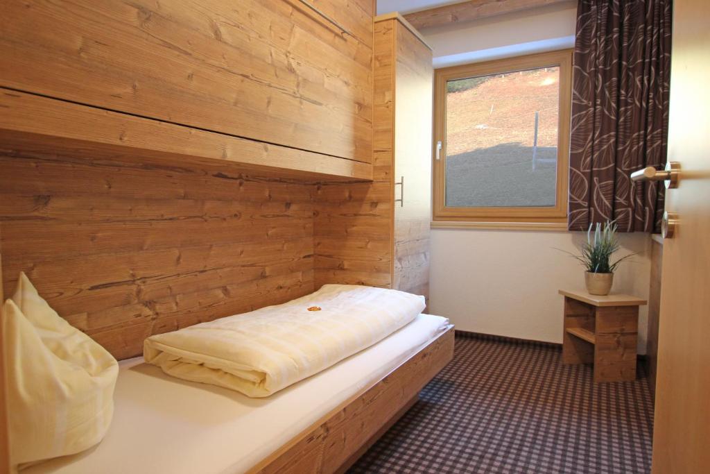 Postel nebo postele na pokoji v ubytování Gasthof Bergblick