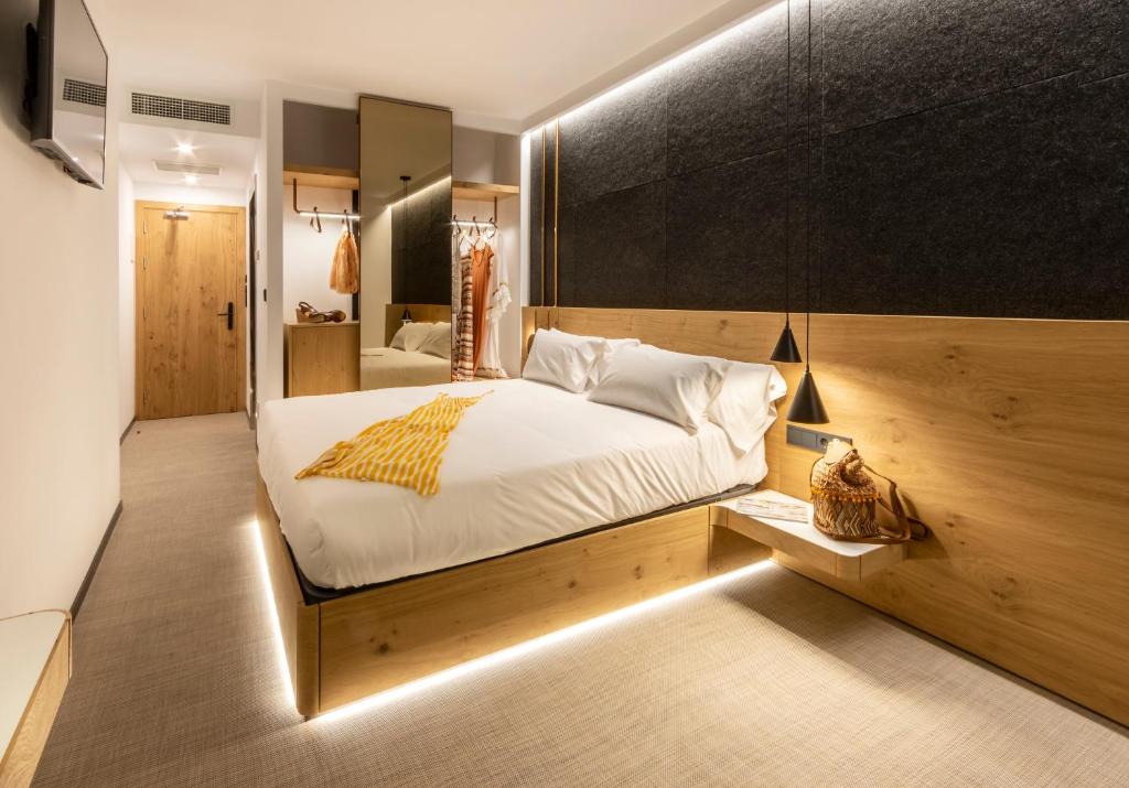 Hotel Silgar 92 - Single Room With Terrace