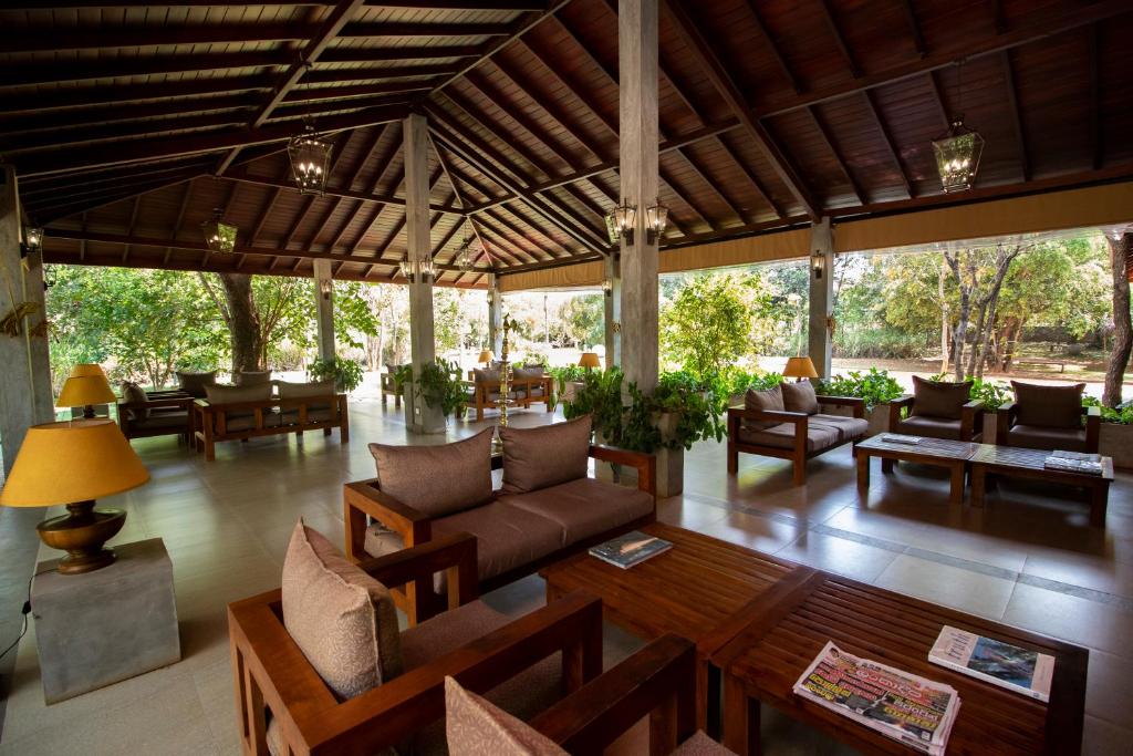 Posezení v ubytování Amaara Forest Hotel Sigiriya