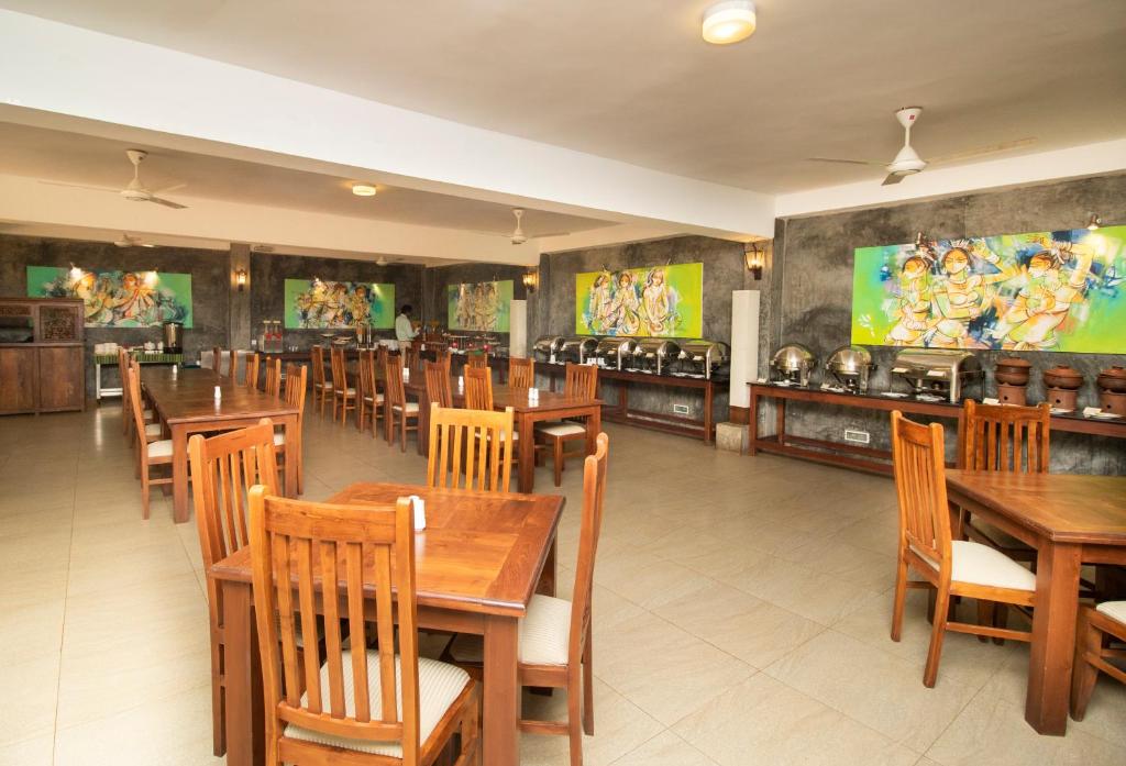 Restaurace v ubytování Amaara Forest Hotel Sigiriya