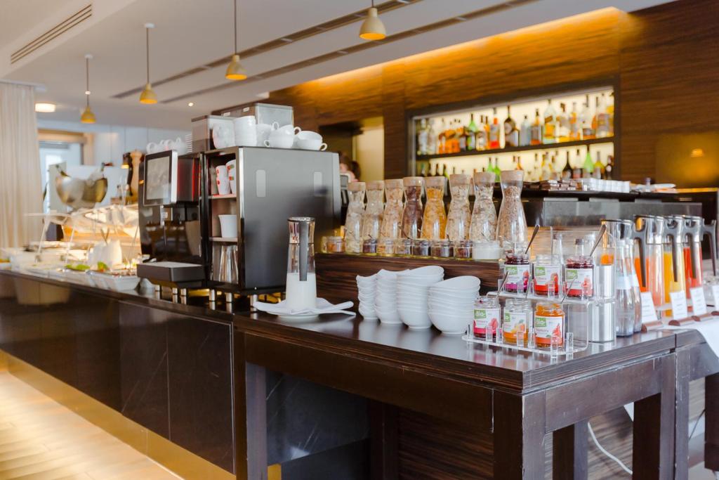 Nápoje v ubytování Aqua Aurelia Suitenhotel an den Thermen
