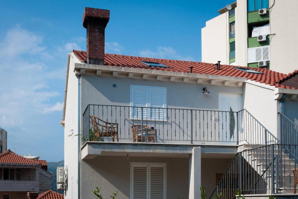 Budova, kde se apartmán nachází
