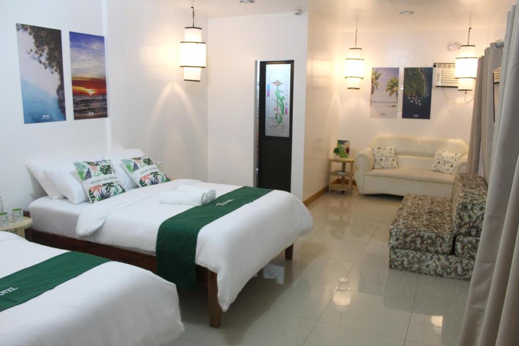 Ronaldo's Inn Siargao by Cocotel - Family Room