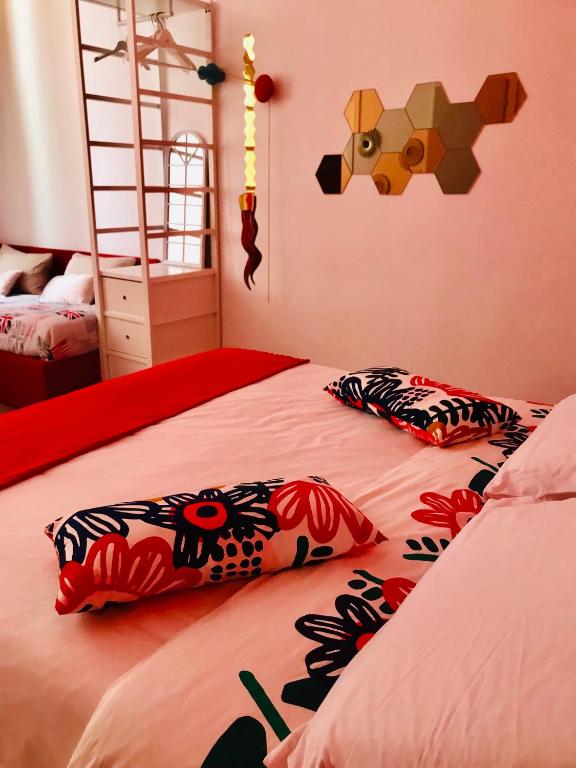 Posteľ alebo postele v izbe v ubytovaní Arianiello Suite a due passi dal Cristo Velato