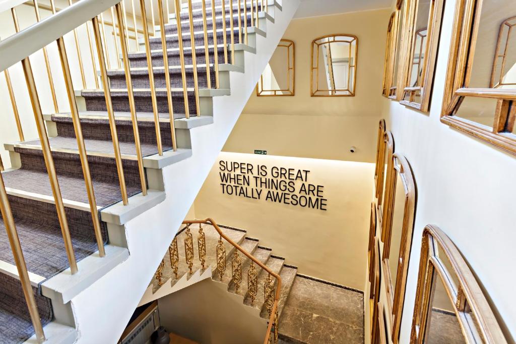 SuperB Luxury Suites - Resim 23