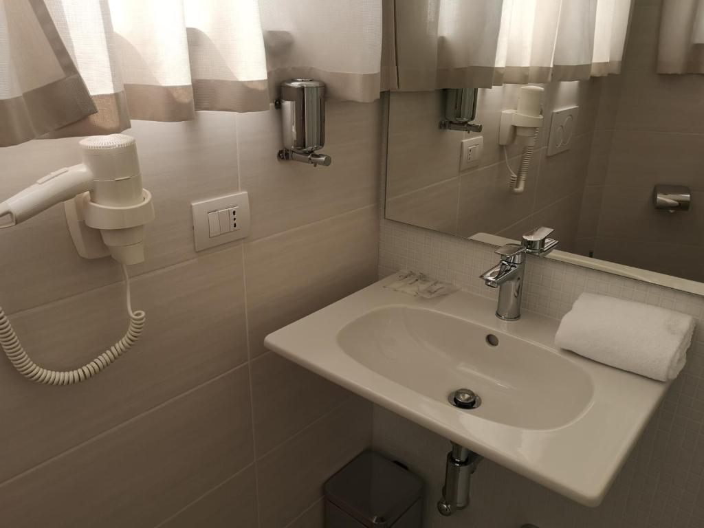 Kúpeľňa v ubytovaní Hotel & Wellness Stella Delle Langhe