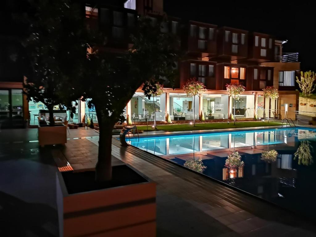 Bazén v ubytovaní Hotel Herbeira alebo v jeho blízkosti