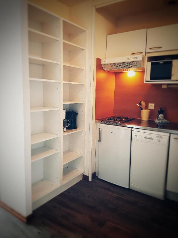 Appart'Hôtel LIDO au bord de l'eau - 17