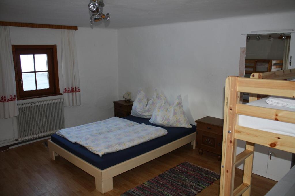 Postel nebo postele na pokoji v ubytování Ferienwohnung Schaupphof