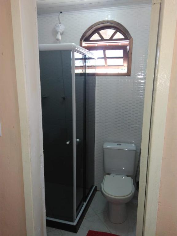  Casa com piscina e churrasqueira