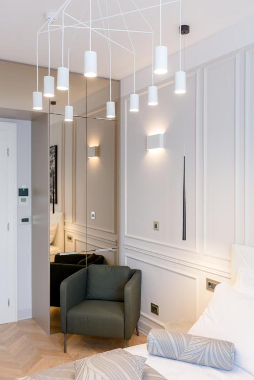 Postel nebo postele na pokoji v ubytování Luxury Rooms L'Avenue Split