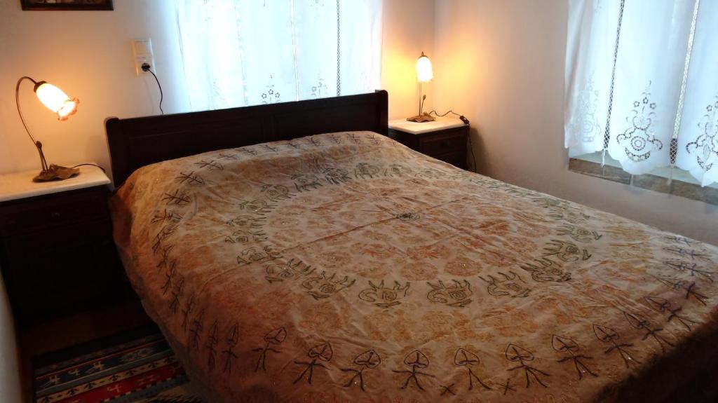 Postel nebo postele na pokoji v ubytování Filia House - Kalavryta