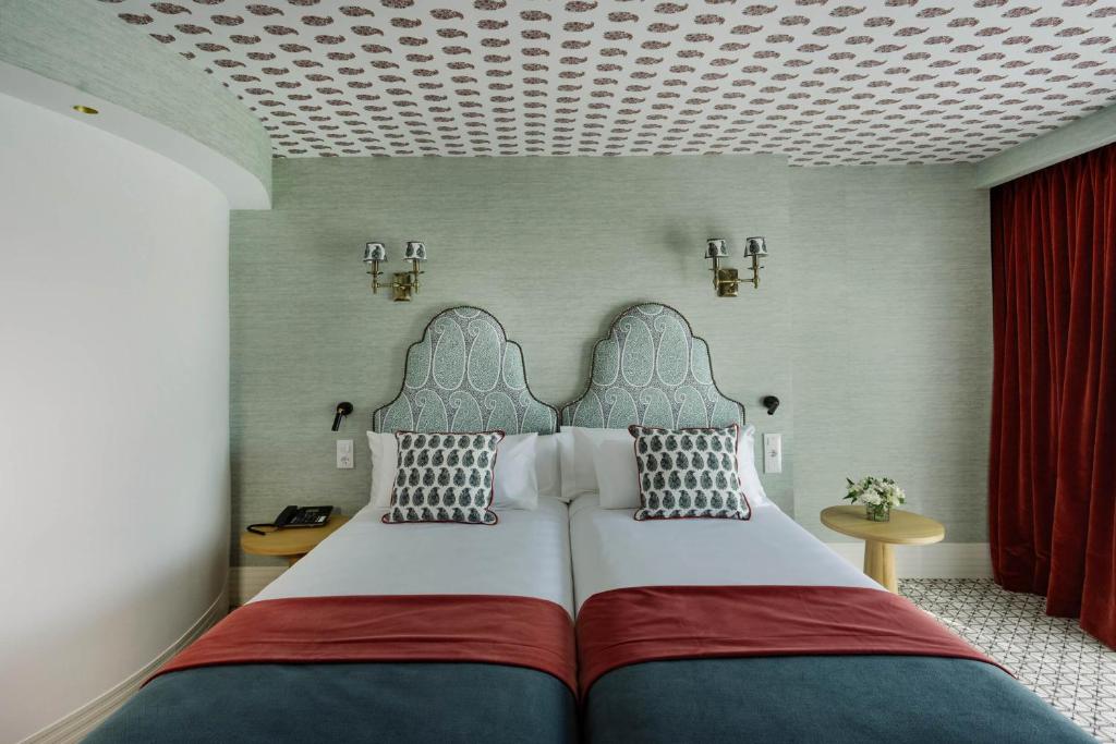 The First One Madrid Preciados - Superior Double Room