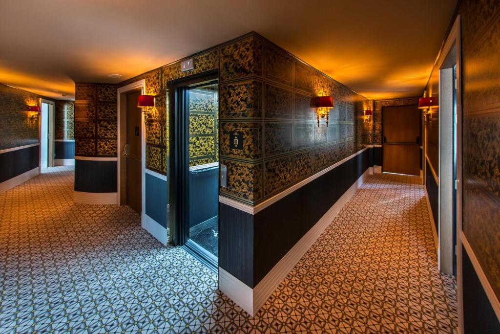 The First One Madrid Preciados - Resim 42