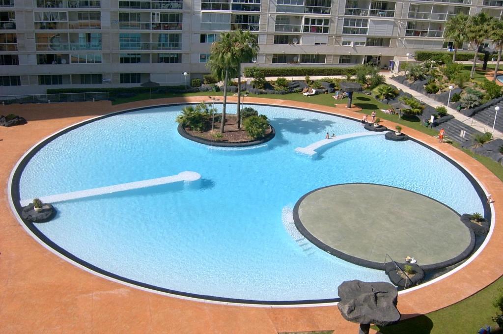 Bazén v ubytování Complejo VACANZA-TURIS nebo v jeho okolí