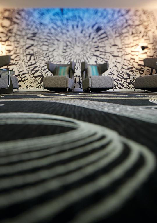 Ramada Hotel & Suites by Wyndham Coventry - Resim 19