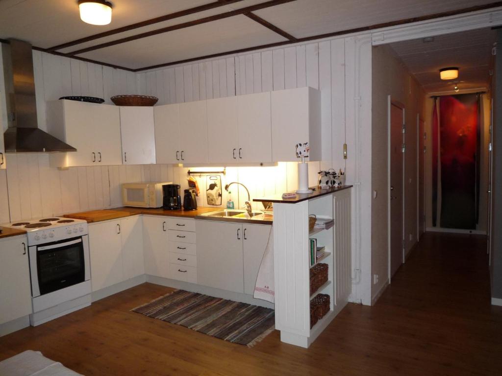 Kuchyň nebo kuchyňský kout v ubytování Valle vandrarhem och camping