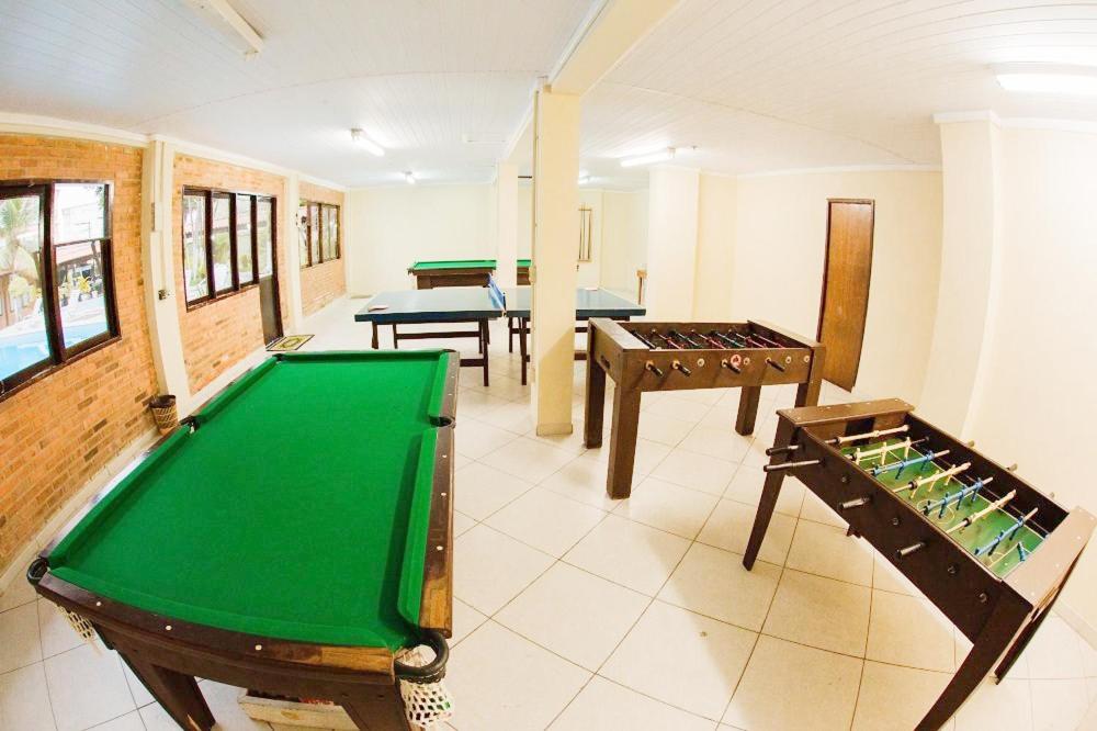 Biliár nebo kulečník v ubytování Acrópolis Marina Hotel