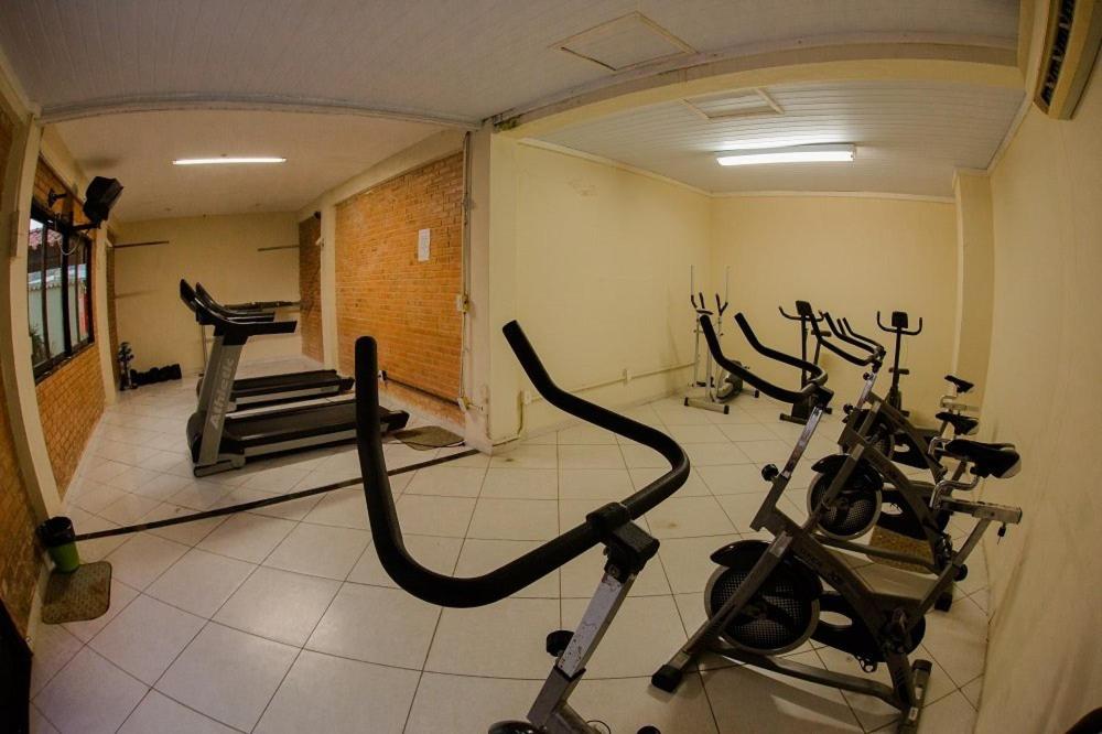 Fitness centrum a/nebo fitness zařízení v ubytování Acrópolis Marina Hotel