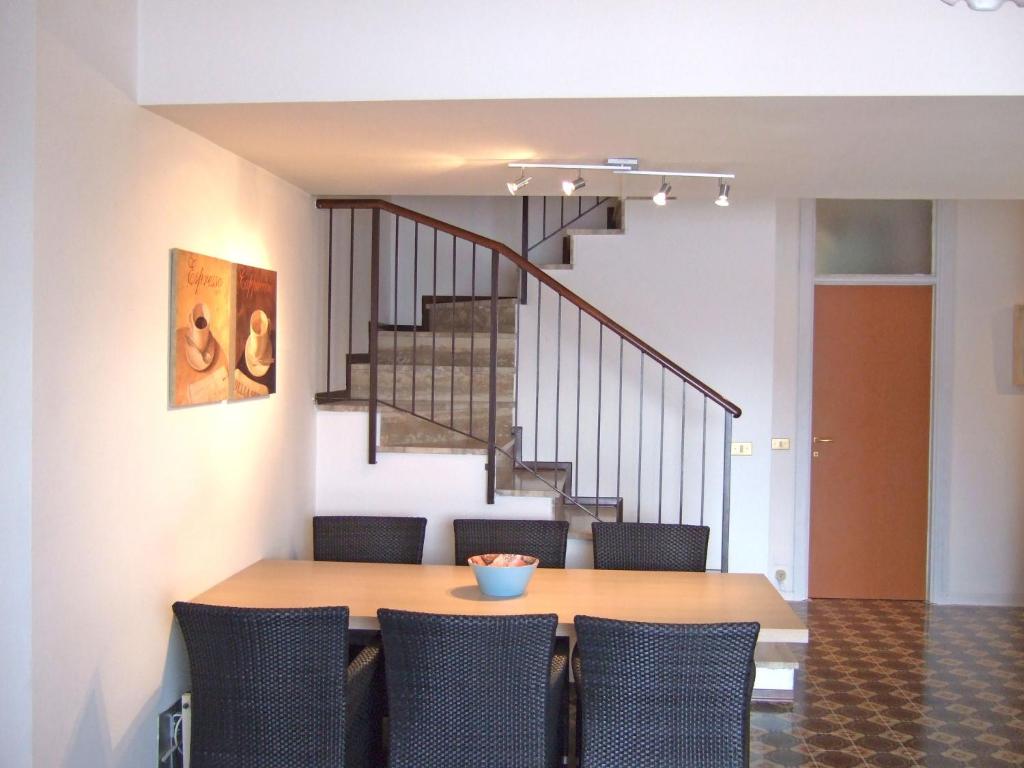 Zdjęcie z galerii obiektu Apartment Residenza del Pascià by Interhome w mieście Oggebbio