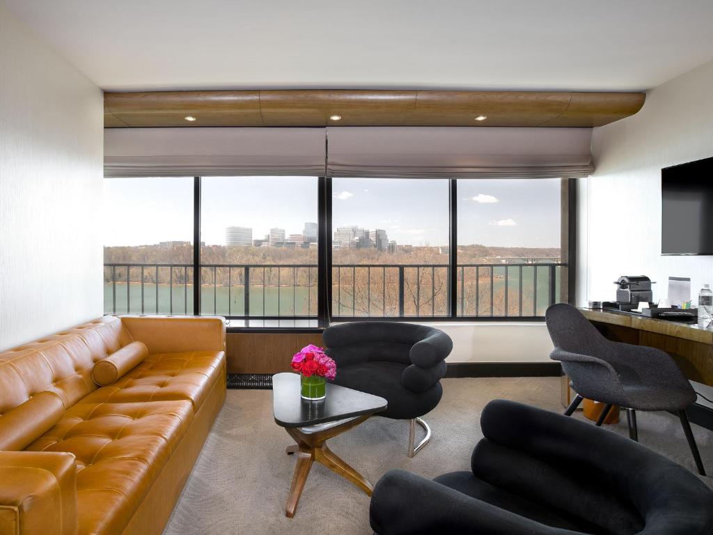 The Watergate Hotel Georgetown - River View 1 Bedroom Suite