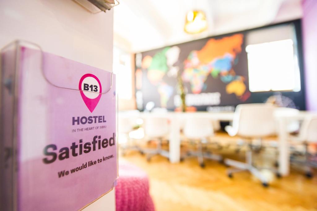 Certifikát, hodnocení, plakát nebo jiný dokument vystavený v ubytování B13 Hostel