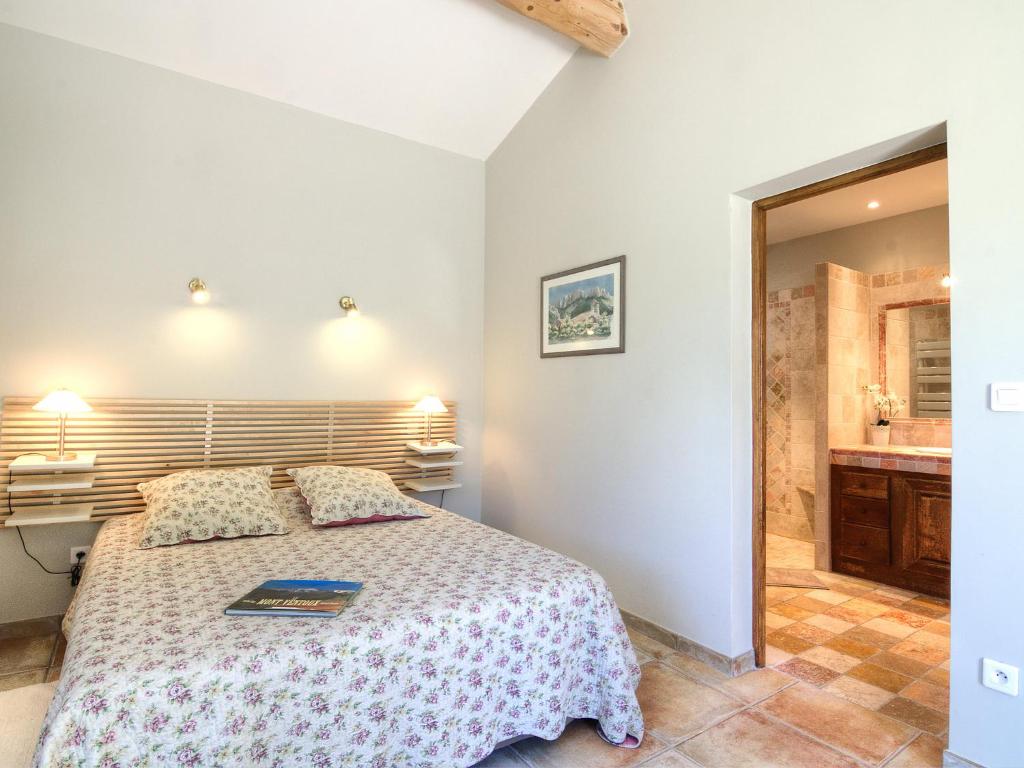 Postel nebo postele na pokoji v ubytování Holiday Home Bezert by Interhome