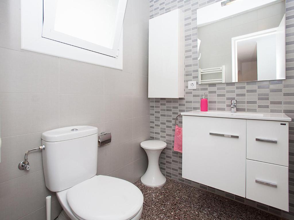 Koupelna v ubytování Apartment Sant Pol by Interhome