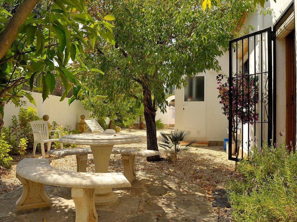 Zahrada ubytování Holiday Home Reposo by Interhome
