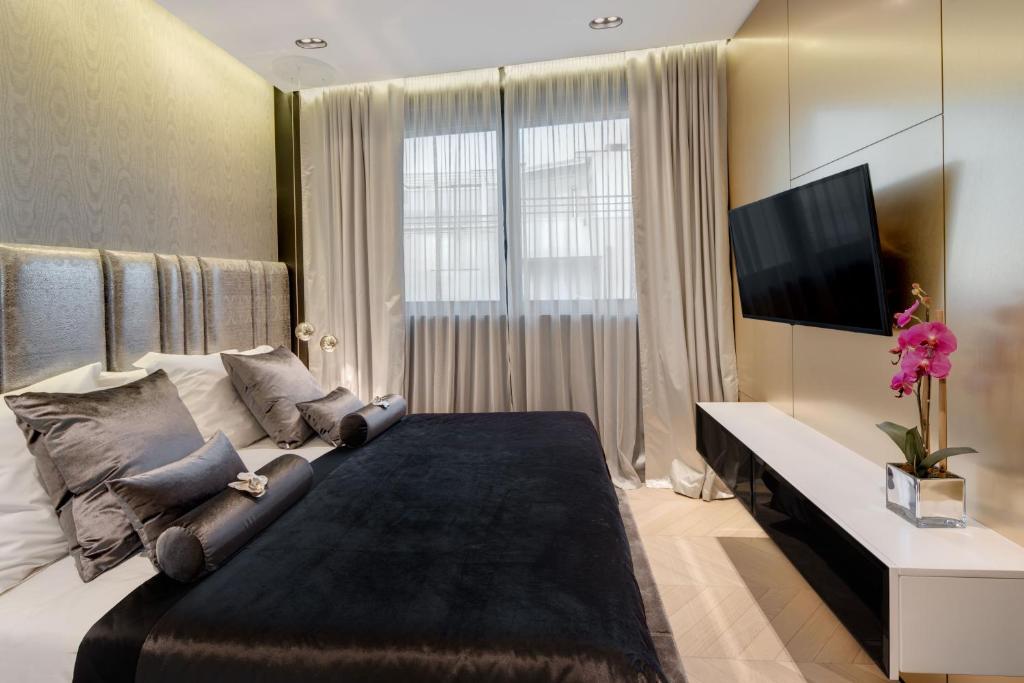 Posh Residence Luxury Suites - 18