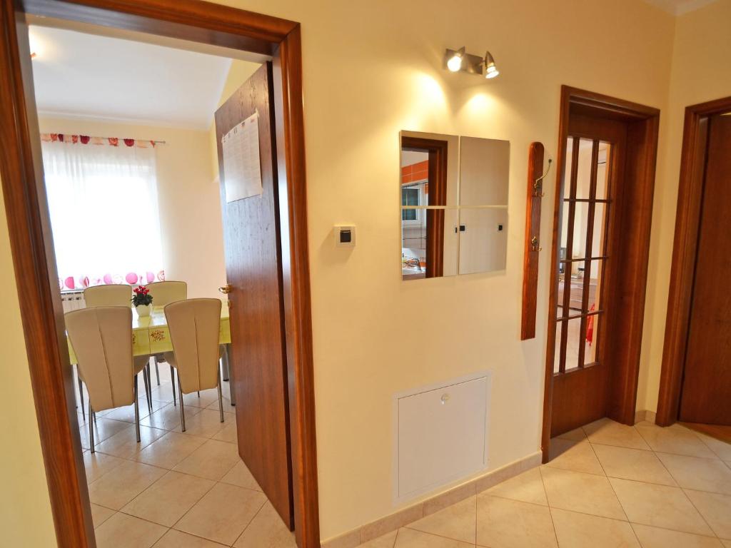 Fotografie z fotogalerie ubytování Holiday Home Jelka by Interhome v destinaci Njivice