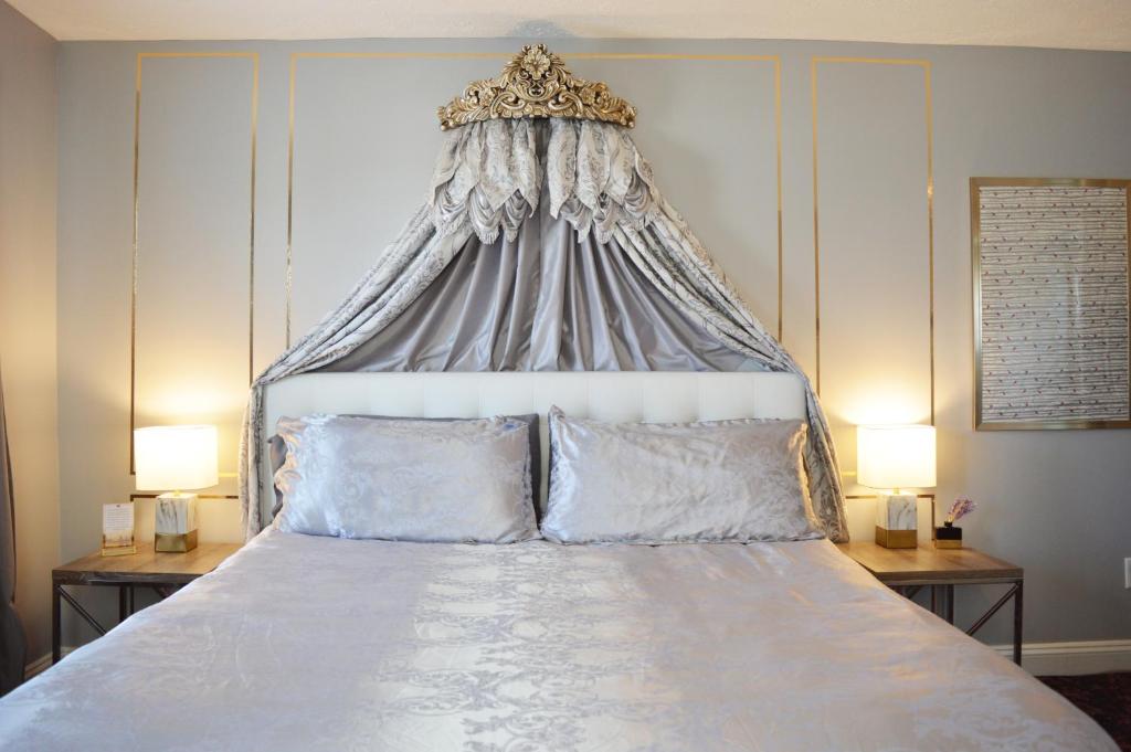 Cama o camas de una habitación en Mountain View Suites