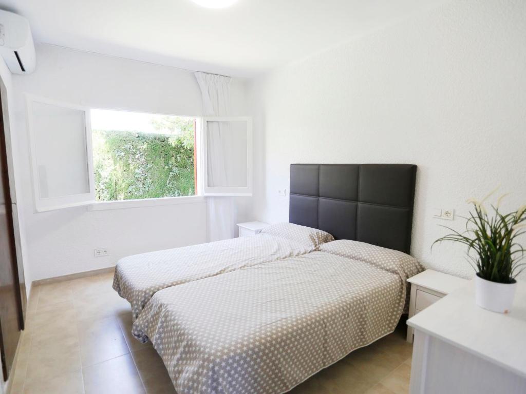 Posteľ alebo postele v izbe v ubytovaní Holiday Home El Dorada Playa by Interhome
