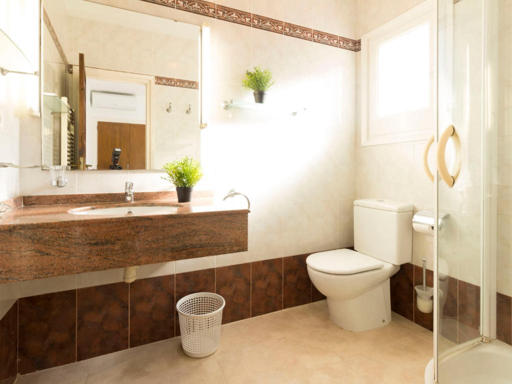 Kúpeľňa v ubytovaní Holiday Home El Dorada Playa by Interhome